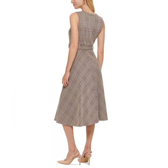 Calvin Klein
Women's Menswear Plaid Belted Midi Dress - Picture 2 of 5